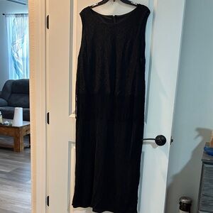 Chic Black Sleeveless Midi Dress w fringe